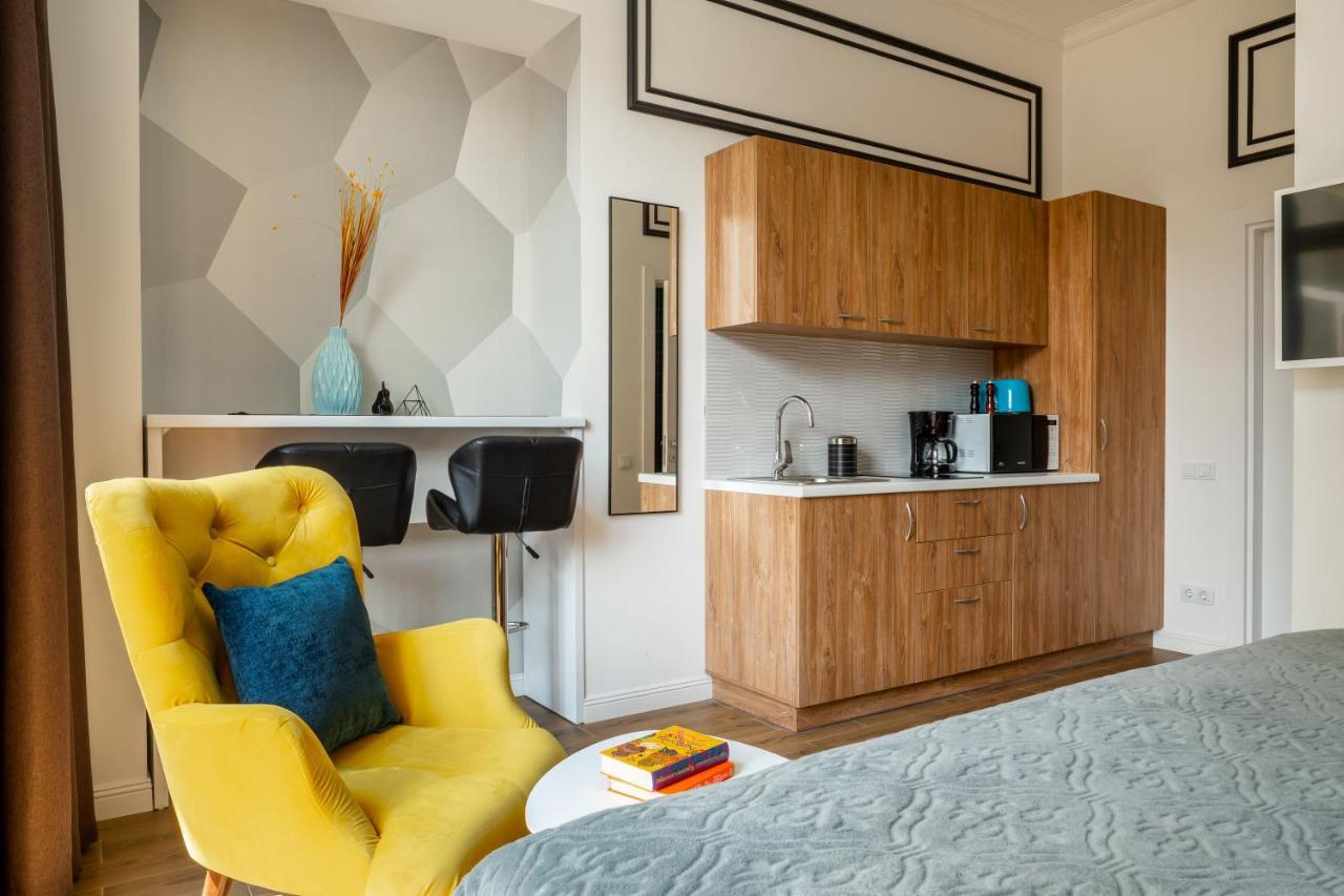 Theatre Boutique Apartments Kiev Bagian luar foto