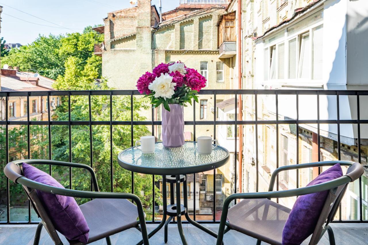 Theatre Boutique Apartments Kiev Bagian luar foto