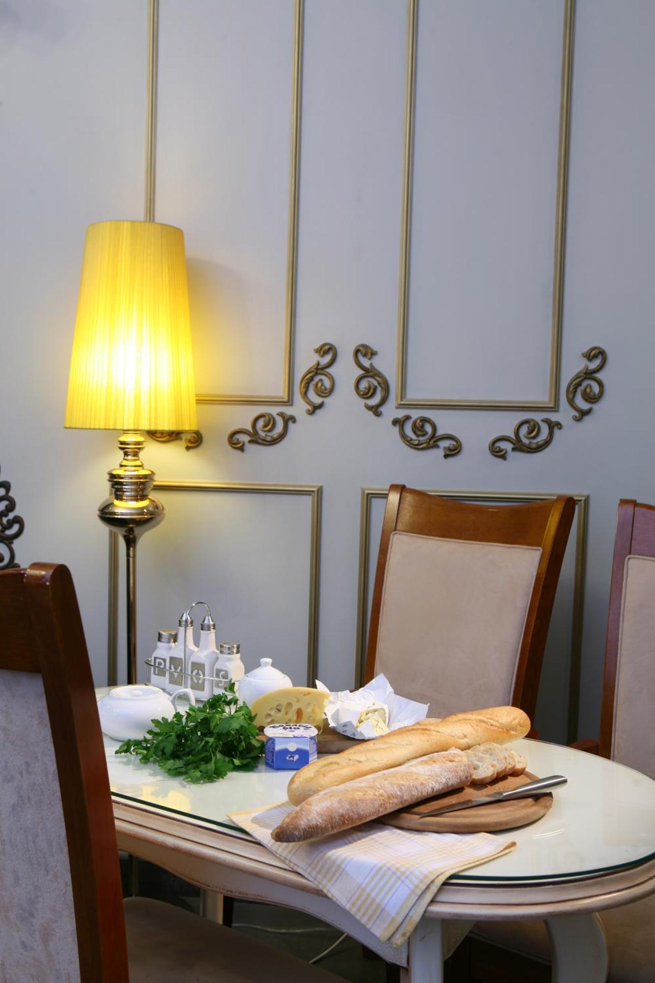 Theatre Boutique Apartments Kiev Ruang foto