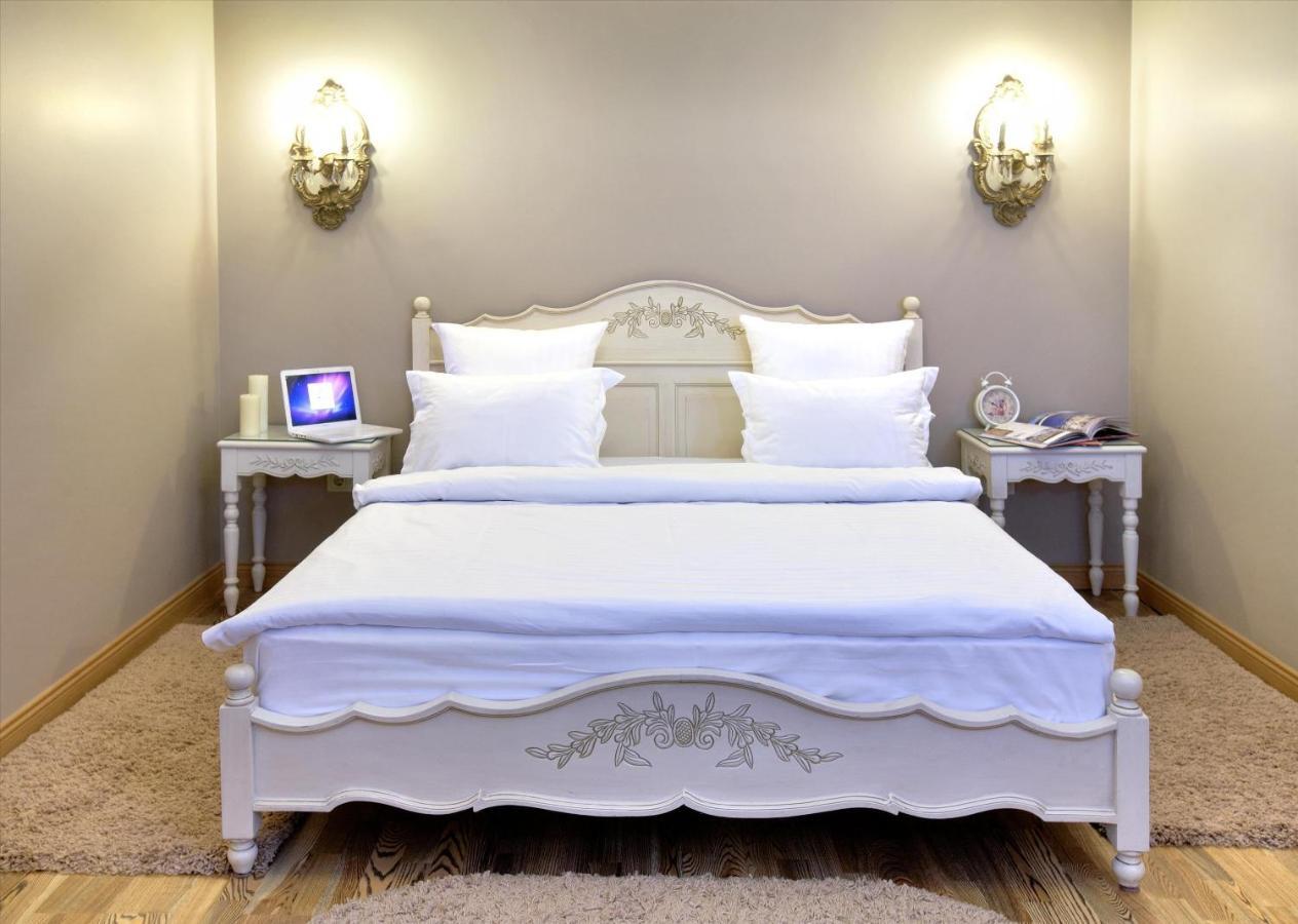 Theatre Boutique Apartments Kiev Bagian luar foto