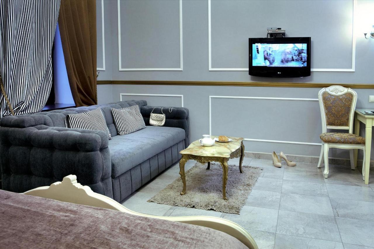 Theatre Boutique Apartments Kiev Bagian luar foto